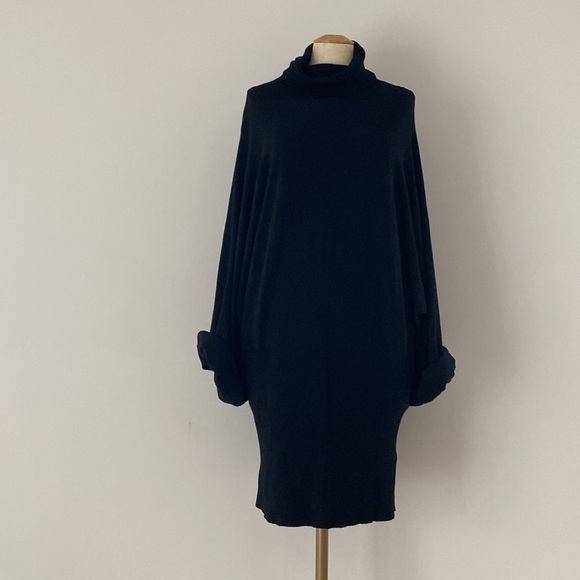 BIANCA NYGÅRD black sweater dress, turtleneck, batwing/dolman sleeves. XlL - Picture 2 of 8